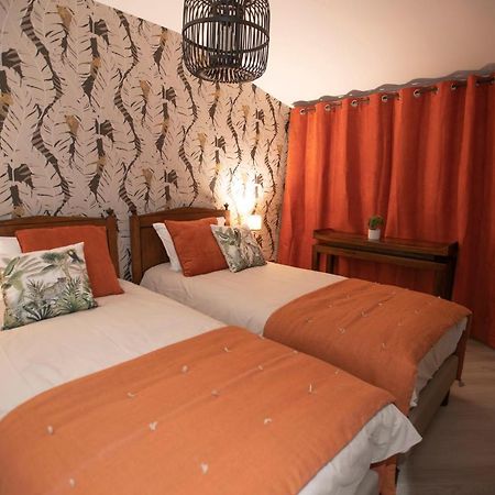 Chambre Jungle Dans Maison D'Hote "Le Petit Clouet"- Rochecorbon Bagian luar foto