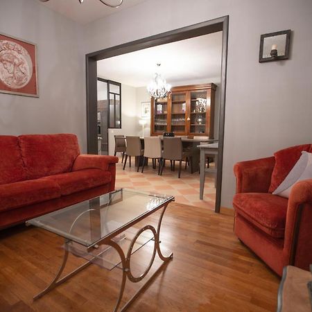 Chambre Jungle Dans Maison D'Hote "Le Petit Clouet"- Rochecorbon Bagian luar foto