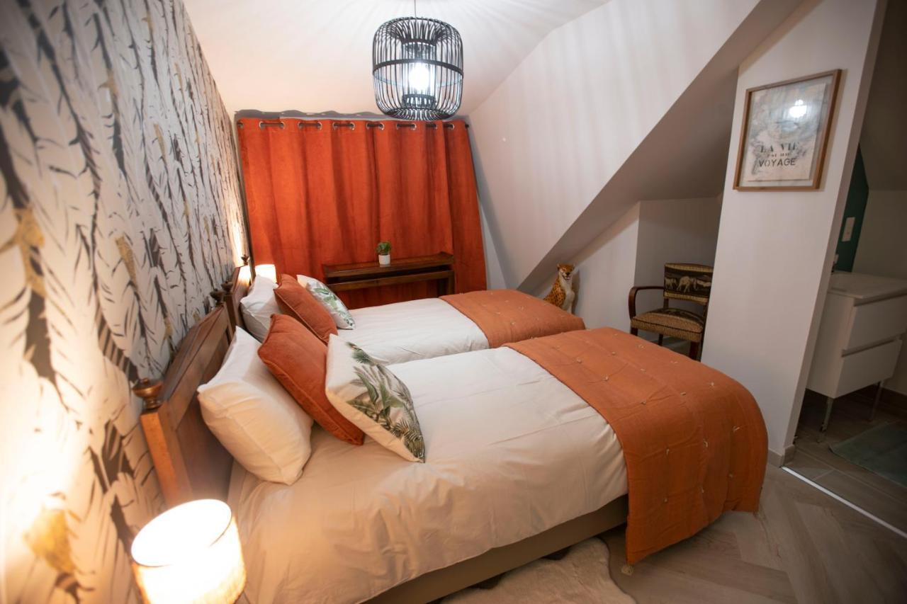 Chambre Jungle Dans Maison D'Hote "Le Petit Clouet"- Rochecorbon Bagian luar foto